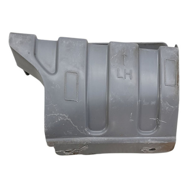 Guia Esquerdo Para-choque Traseiro  Do Kia Sorento 2.4 2011/